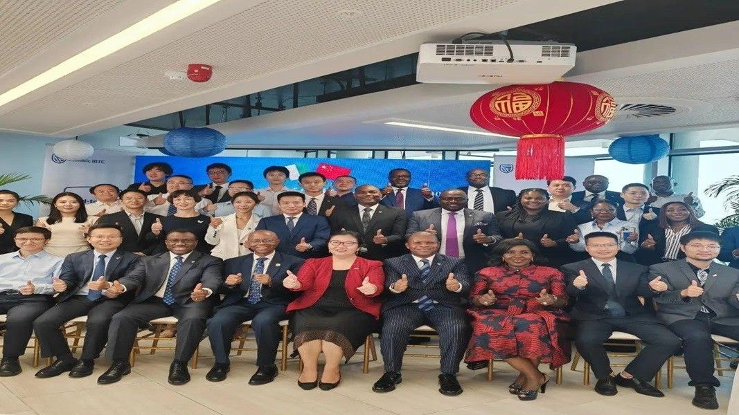 Gabriel Idahosa FCA, President of the LCCI, with Yan Yuqing, Consul-General of China in Lagos at the 24th annual Forum on China-Africa Cooperation (FOCAC) Summit in partnership with LCCI